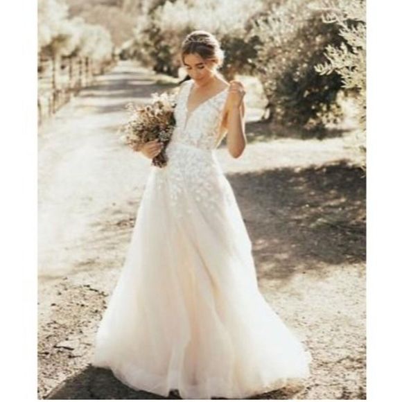 NEW! ✨ BHLDN Carmel Wedding Dress - Picture 5 of 16